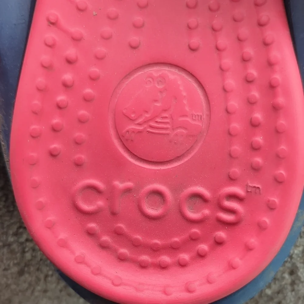 💙🩴⚾❤️ Men's Minnesota Twins CROCS Navy and Coral Flip Flops size 11 💙🩴⚾❤️